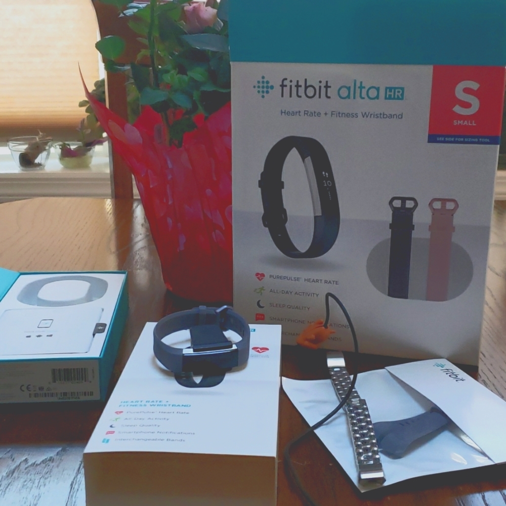 Fitbit alta bundle - Picture 1 of 9